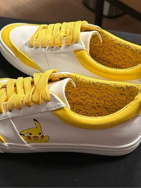 Pokemon Adults Yellow & White Pikachu Low-Top Sneakers